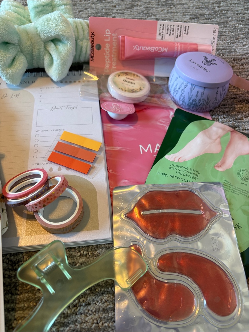 Self Care Gift Box. Pastel Pen and Accessory Set - Mint, Pink - Picture 6 of 12